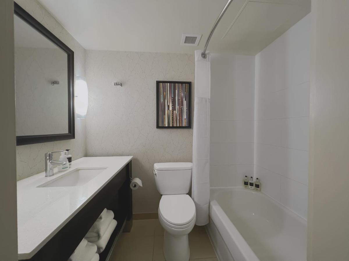 Coast Premium Room, Two Queen Beds